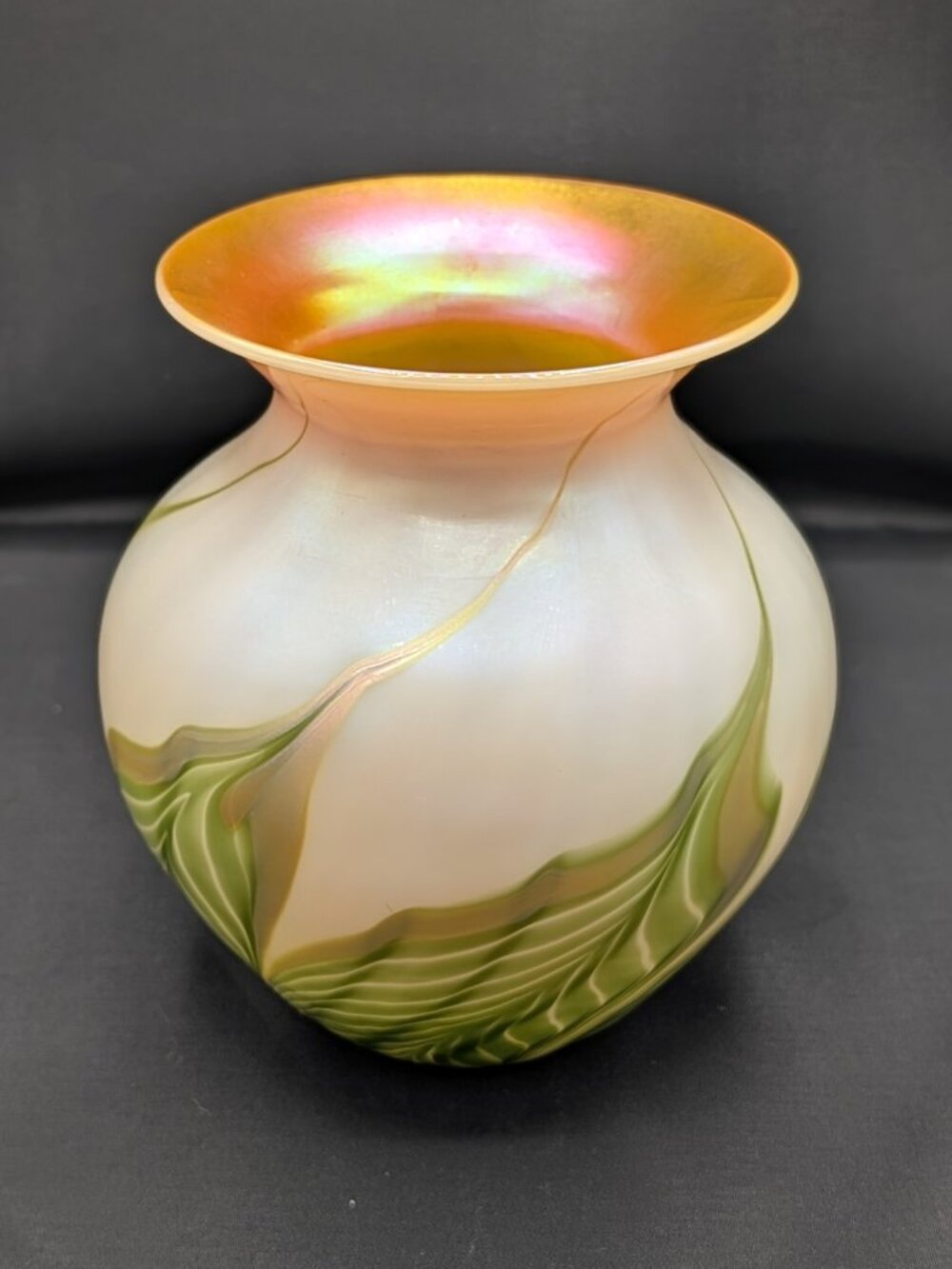 Lundberg Studio Art Glass Vase - Picture 5 of 5